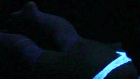 scarlett johnson performing under blacklight