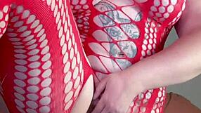 fingering my hairy pussy