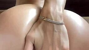 Linda Moans Loudly In Hardcore Sex!