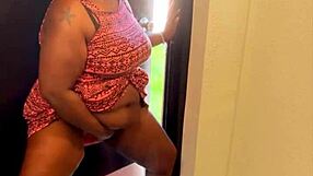 Nookiescookies is squirting while masturbating to orgasm outdoors