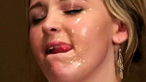 Wicked honey swallows all the jizz after a facial 😋