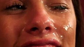 Wicked honey swallows all the jizz after a facial 😋