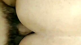 Vecina madura se empina rico en doggystyle