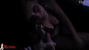 Novinha Chupando O Amante Enquanto Falava Com O Namorado Pelo Telefone!