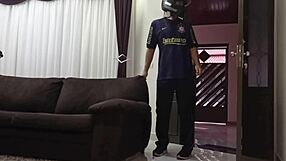 amateur woman greets ifood delivery guy in nightgown