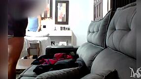 Intense bisexual massage session with amateurs!