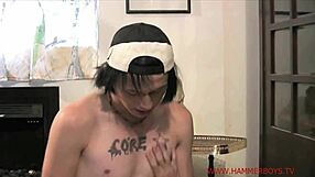 Jätkä, en saa tarpeeks täst Hammerboys TV:n villistä pelistä! Kaikki raakaa toimintaa.