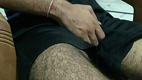 i love watching this indian desi gay jerk off solo