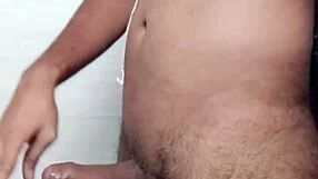 Hintli Desi Gay Dev Sikini Mastürbasyon Etmeden Duramıyor