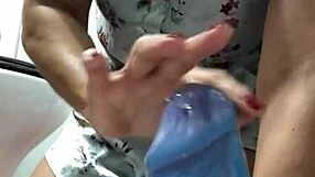 A Loira Se Despede De 2023 Sentando Gostoso E Rompendo O Anus Novo Com Todo Prazer