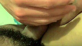 Viejo de 40 se coje a joven de 20 de culo rosita