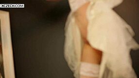 watch this dirty dancing teen masturbate solo