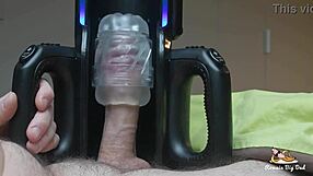 Aku cuba mainan seks lelaki terbaik dan meletup dengan orgasme gay solo besar.