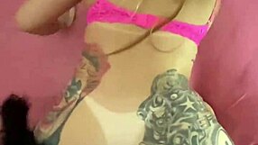 Married blonde influencer loses her phone and private videos get leaked online