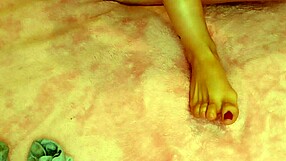 Want to see me massage my rich Latina feet?