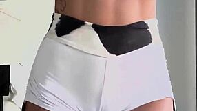 Susy Gala卧室场景性感内衣与衣服合集