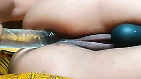 katy katie feels her shaved pussy with dildo and squirts 😍