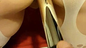 Mature Amateur Girlfriend Uses Dildo Toys in Intimate Session