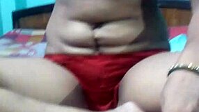 Kavita, Indian MILF, removes dress on webcam