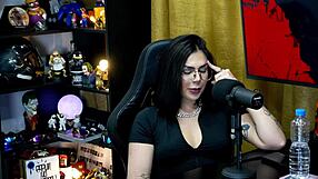 Ruan Shows His Cock To Lary Cubas, Did She Like The Size?