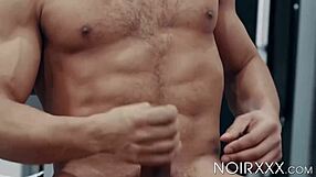 Smoking hot dillon diaz enjoys solo bodybuilding session