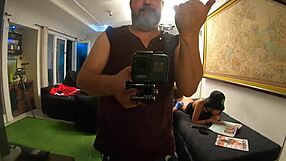 Pagando Um Boquete Enquanto Faço Uma Tattoo - Mirella Montana