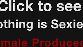 Dawn Honeycrisp de Yanks allaite et jouit en solo orgasmique