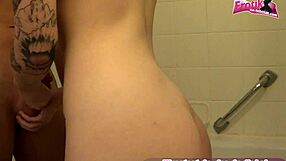 rasur - arschloch und pussy von freundin teen rasiert... 😏🍑