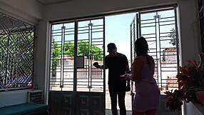 Taking Advantage Of Delivery Guy For Payment In Kind While Undressing!