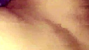 Bé Liếm Lồn Em Họ Trong Giấc Ngủ Dài