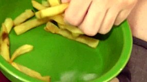 Amateur Girl Eats Cum Fries