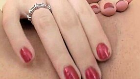 Teen 18+ gives tight pussy to cum