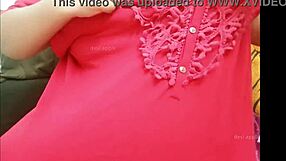 Indian lonely bhabi reveals her stunning boobs with deep longing