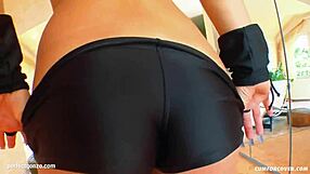 Veryka birçok erkeğe blowjob yapıyor bukkake