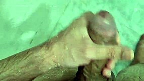 gordinho jerking off until climax in steamy shower