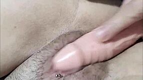 Boldly licking my girlfriend's pussy with tongue