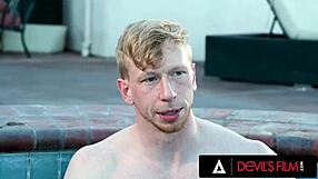 hed bisexual threesome udfolder sig med adira allure i en vild sandwich