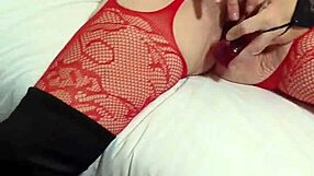 Mature Dirty Girl Fingers Herself to Orgasm with Toys