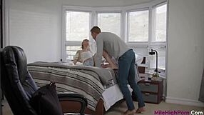 Delilah Day шокира във Voyeur 5 Сцена 2, Уау!