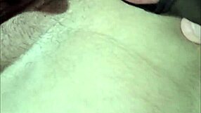 Boldly licking my girlfriend's pussy with tongue