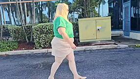 Stranger, why eat my pussy in parking lot?