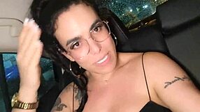 fodendo no banco de trás do uber, humiliation and cum on ass in crossdressing scene