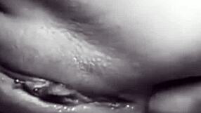 젊은 18+ 여자 애널로 격렬 오르가즘