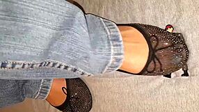 Intriguing Webcam Chat with Mature Woman