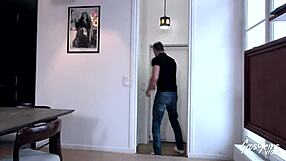 Kitana's Big Tits and Anal Sex Drive Everyone Wild!