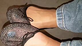 Intriguing Webcam Chat with Mature Woman