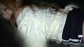 팬티 입은 귀여운 일본 여자의 홈메이드 비디오