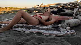 Trešem kurac pastorki na plaži Kanari za javno cum