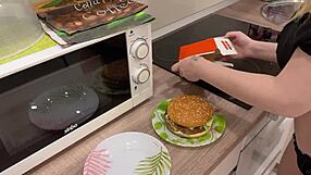 أم زوجة تختبر جنسانية ابن زوجها برول بلاي منزلي كلوز أب لنتائج حقيقية