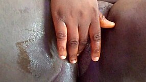 how i love teasing my juicy pussy